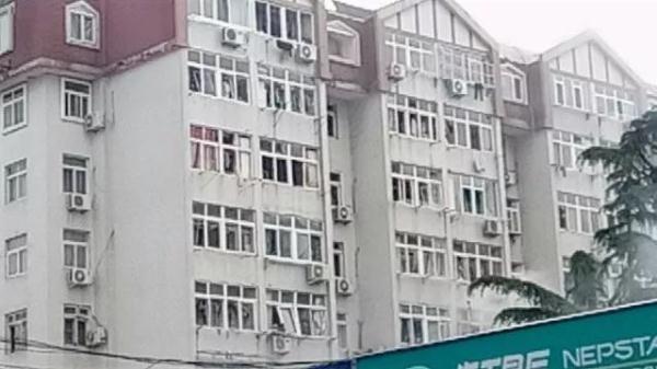 突發(fā)！青島一居民樓發(fā)生爆燃！已造1人死亡，7人受傷！3公里外有震感…